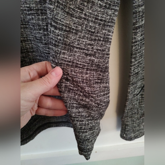 Lululemon Extra Mile Long Sleeve Pullover- Size 4 - Picture 6 of 15